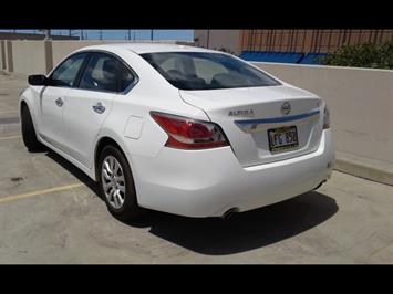 2015 Nissan Altima 2.5 NISSAN QUALITY !  FULL Size Comfort ! - Photo 5 - Honolulu, HI 96818