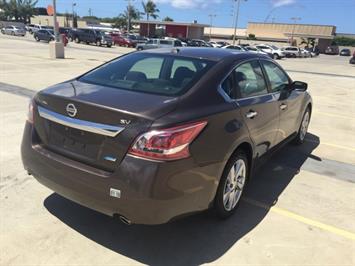 2013 Nissan Altima 2.5 SV  FULL SIZE COMFORT ! - Photo 11 - Honolulu, HI 96818