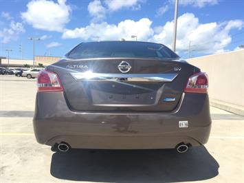 2013 Nissan Altima 2.5 SV  FULL SIZE COMFORT ! - Photo 12 - Honolulu, HI 96818