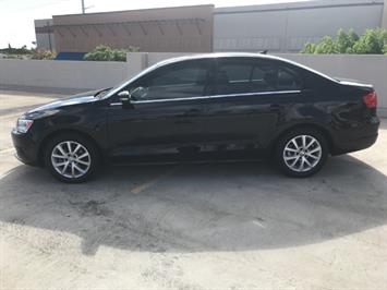 2014 Volkswagen Jetta SE PZEV  MANUEL TRANS ! HARD TO FIND ! SUPER LOW LOW MILES! - Photo 2 - Honolulu, HI 96818