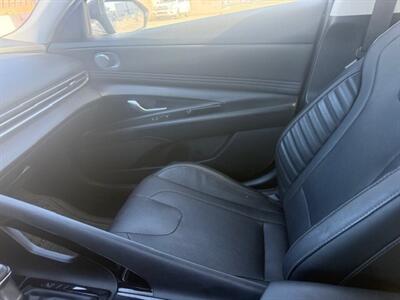 2023 Hyundai Elantra Limited  MIDSIZE COMFORT ! GAS SAVER ! - Photo 12 - Honolulu, HI 96818