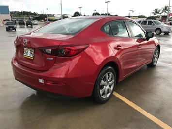 2014 Mazda Mazda3 i Sport  STYLE & RELIABLE & AFFORDABLE! - Photo 4 - Honolulu, HI 96818