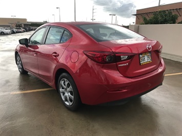 2014 Mazda Mazda3 i Sport  STYLE & RELIABLE & AFFORDABLE! - Photo 3 - Honolulu, HI 96818