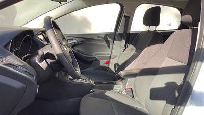 2018 Ford Focus SEL   WELL EQUIPPED ! SUPER SPORTY HATCHBACK !  LUXURY GAS SAVER! LOW MILES ! AFFORDABLE ! - Photo 13 - Honolulu, HI 96818