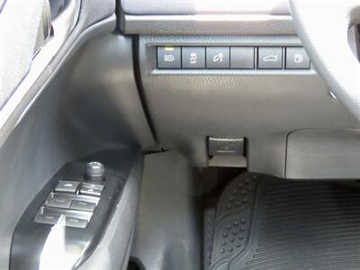 2025 Toyota Camry LE   - Photo 19 - Honolulu, HI 96818