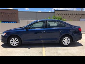 2014 Volkswagen Jetta PZEV GERMAN PRECISION DESIGN !  GAS SAVER! PRICED TO SELL ! - Photo 2 - Honolulu, HI 96818