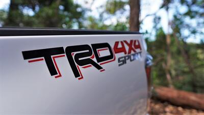 2021 Toyota Tacoma 4X4  TRD OFF ROAD SPORT  RARE COLOR WHITE PEARL  ! LIKE NEW ! - Photo 15 - Honolulu, HI 96818