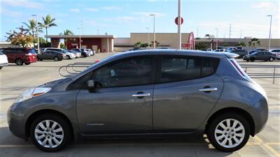 2014 Nissan Leaf S  NEVER BUY GAS AGAIN ! - Photo 2 - Honolulu, HI 96818