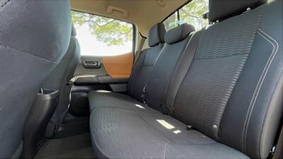 2018 Toyota Tacoma SR5   - Photo 12 - Honolulu, HI 96818