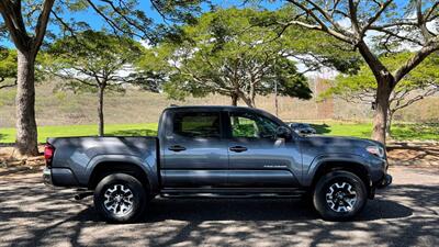 2018 Toyota Tacoma SR5   - Photo 6 - Honolulu, HI 96818