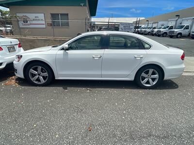 2013 Volkswagen Passat SE PZEV GERMAN PRECISION DESIGN !  SUPER SUPER LOW LOW MILES ! - Photo 1 - Honolulu, HI 96818