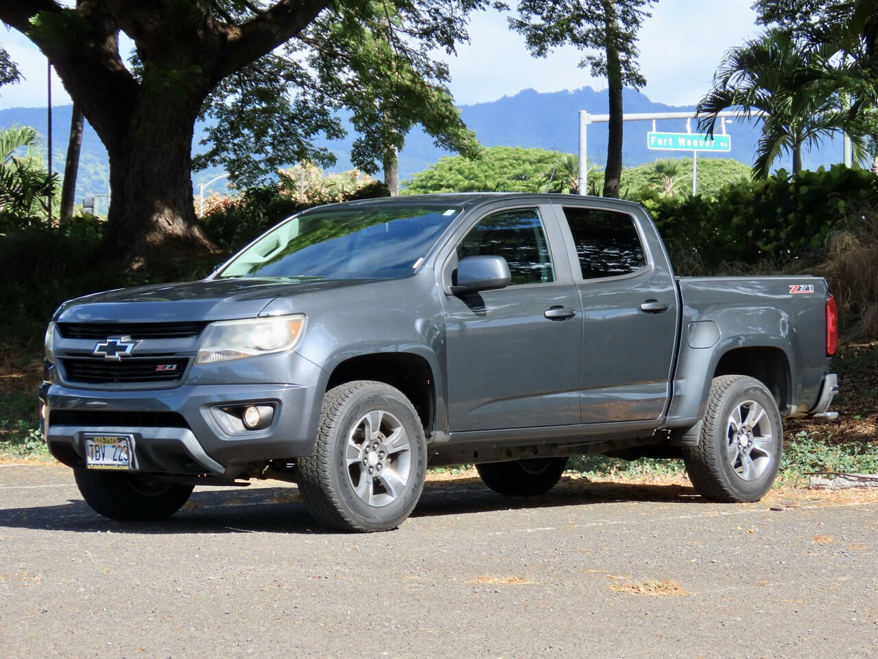 2017 Chevrolet Colorado Z71 4DR COVERED PICK UP BED! CHEVY-BUILT LIKE A ROCK! - Photo 2 - Honolulu, HI 96818