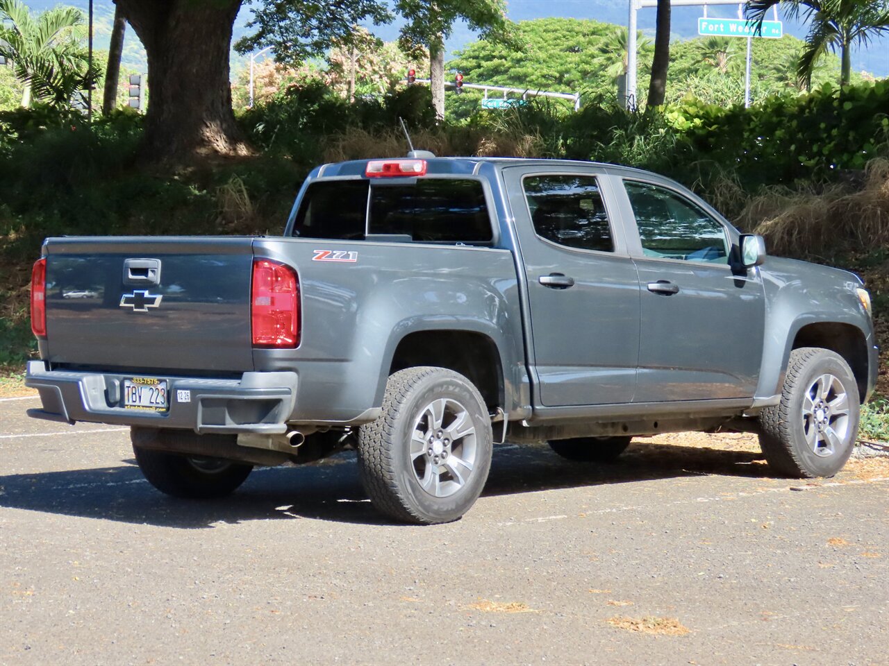 2017 Chevrolet Colorado Z71 4DR COVERED PICK UP BED! CHEVY-BUILT LIKE A ROCK! - Photo 6 - Honolulu, HI 96818