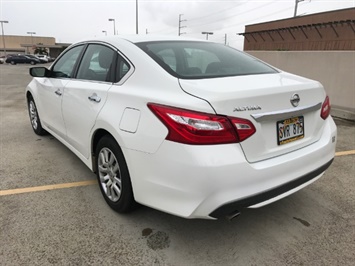 2016 Nissan Altima 2.5 NISSAN QUALITY !  FULL Size Comfort ! AFFORDABLE ! - Photo 2 - Honolulu, HI 96818