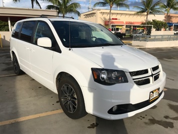 2016 Dodge Grand Caravan R/T  LOTS OF SPACE ! SMOOTH RIDE !  7 PASSENGER  AFFORDABLE. LOW MILES! - Photo 4 - Honolulu, HI 96818