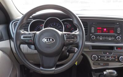 2015 Kia Optima LX  SPORTY AFFORDABLE GAS SAVER ! - Photo 11 - Honolulu, HI 96818