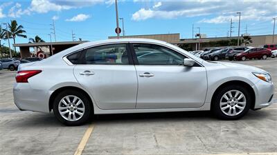 2016 Nissan Altima 2.5 S  FULL SIZE COMFORT ! - Photo 4 - Honolulu, HI 96818