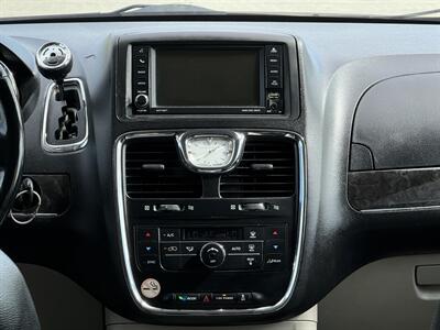 2015 Chrysler Town & Country Touring  7 PASSENGER COMFORT & STYLE! - Photo 20 - Honolulu, HI 96818