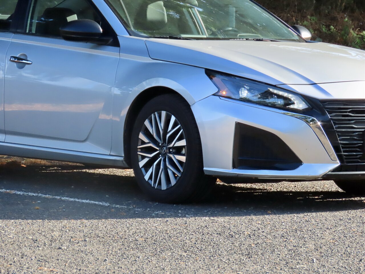 2024 Nissan Altima 2.5 SV - Photo 4 - Honolulu, HI 96818