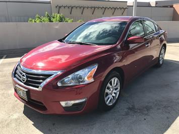 2013 Nissan Altima 2.5 NISSAN QUALITY !  FULL SIZE COMFORT ! - Photo 1 - Honolulu, HI 96818