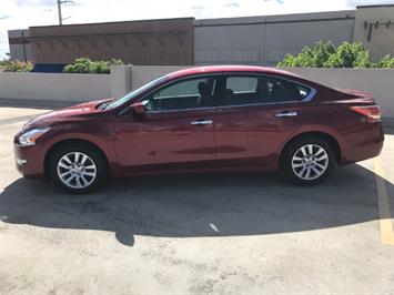 2013 Nissan Altima 2.5 NISSAN QUALITY !  FULL SIZE COMFORT ! - Photo 2 - Honolulu, HI 96818