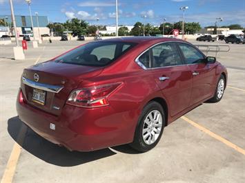 2013 Nissan Altima 2.5 NISSAN QUALITY !  FULL SIZE COMFORT ! - Photo 5 - Honolulu, HI 96818