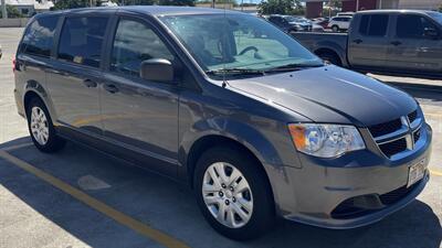 2019 Dodge Grand Caravan SE  7 PASSENGER  AFFORDABLE. LOW MILES! - Photo 5 - Honolulu, HI 96818