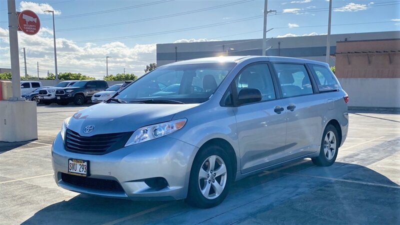 2016 Toyota Sienna LE 7-Passenger D grade