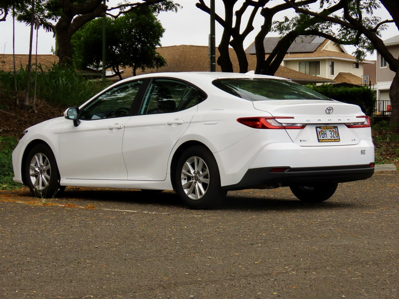 2025 Toyota Camry LE - Photo 5 - Honolulu, HI 96818