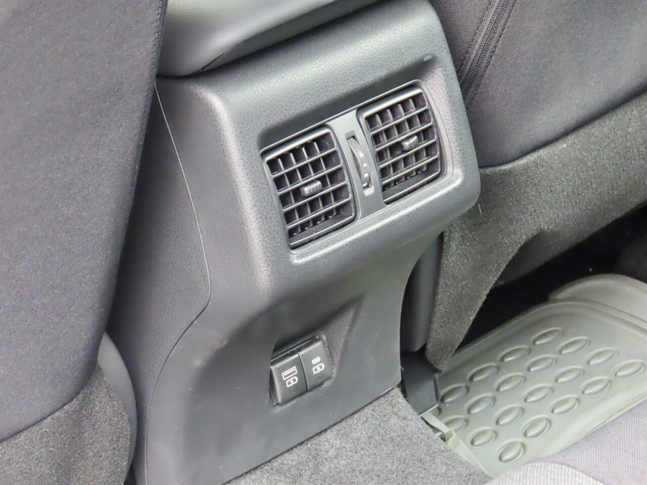 2025 Toyota Camry LE - Photo 9 - Honolulu, HI 96818