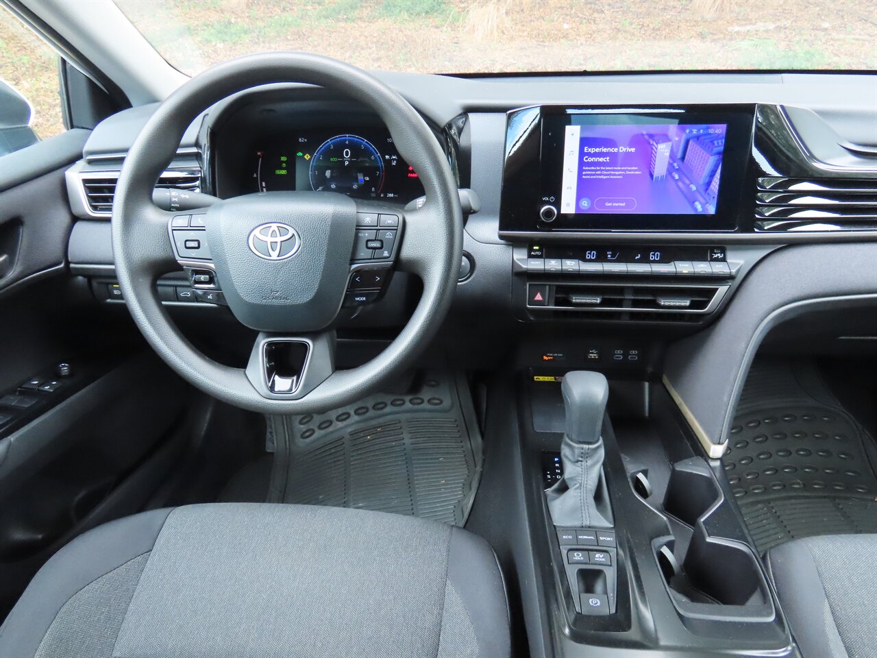 2025 Toyota Camry LE - Photo 14 - Honolulu, HI 96818