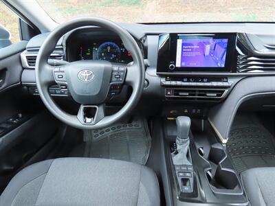 2025 Toyota Camry LE - Photo 14 - Honolulu, HI 96818