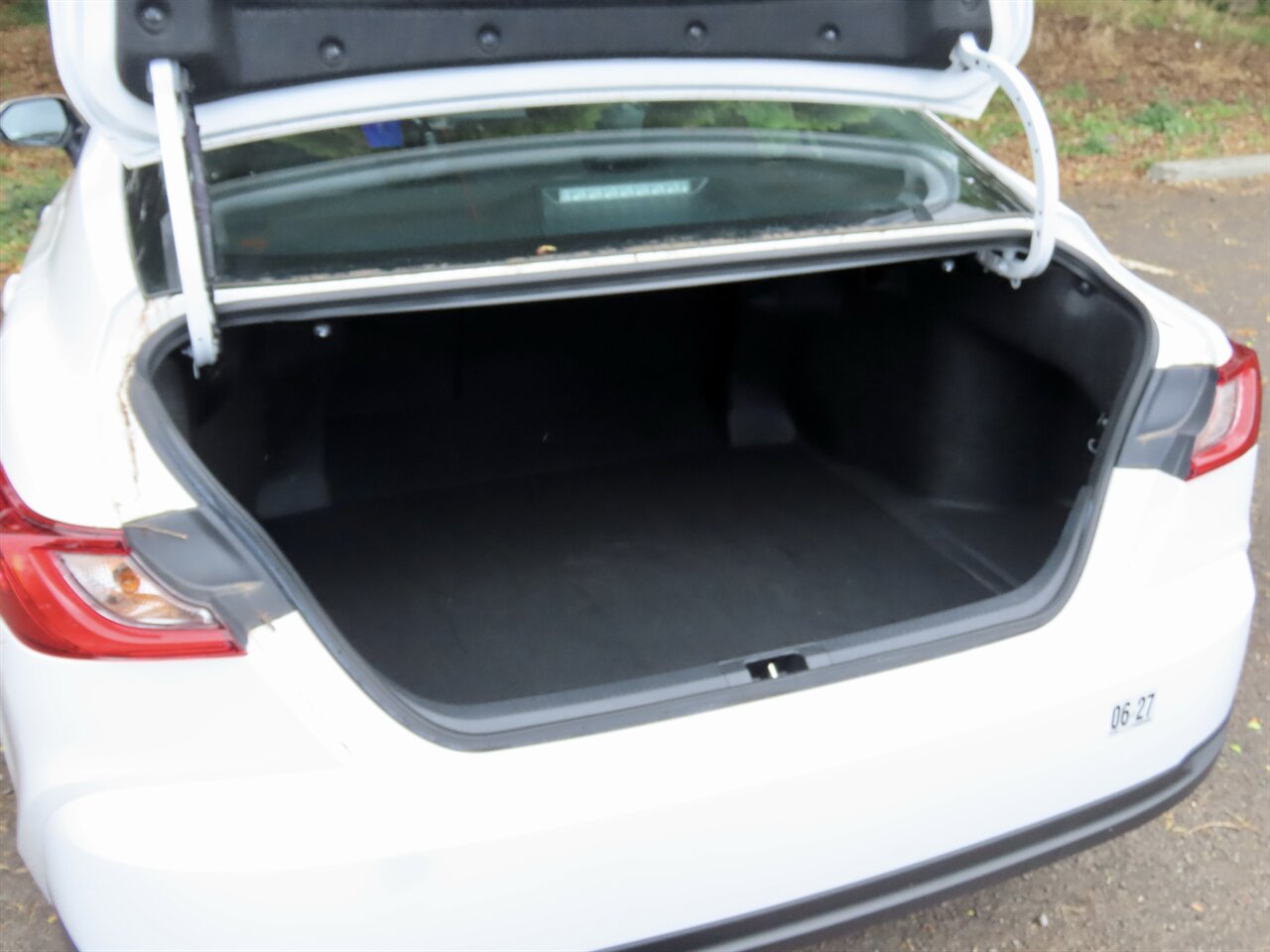 2025 Toyota Camry LE - Photo 7 - Honolulu, HI 96818