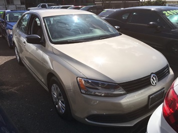 2014 Volkswagen Jetta PZEV GERMAN PRECISION DESIGN !  GOLDEN NUGGETT ! - Photo 1 - Honolulu, HI 96818