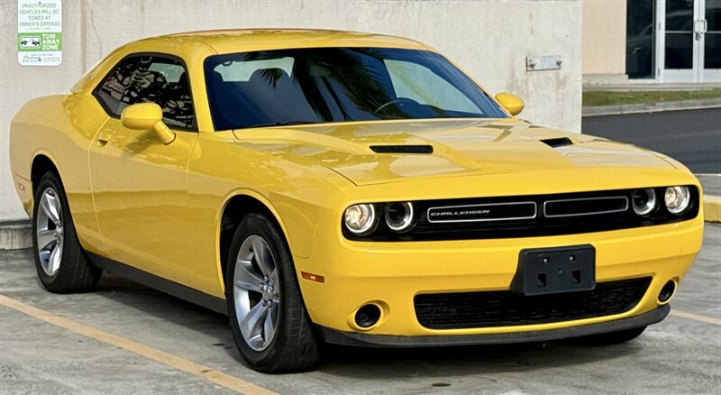 2017 Dodge Challenger SXT SXT