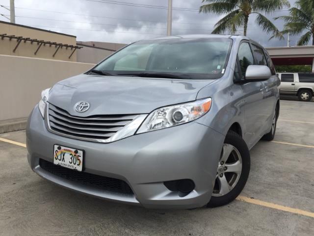 The 2015 Toyota Sienna LE 8-Passenger