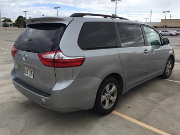 2015 Toyota Sienna LE 8-Passenger  RELIABLE & COMFORTABLE ! - Photo 11 - Honolulu, HI 96818