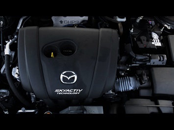 2015 Mazda Mazda3 i Sport  STYLE & BEAUTY  GAS SAVER! - Photo 13 - Honolulu, HI 96818