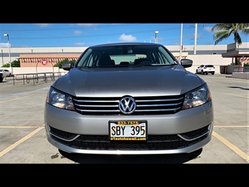 2013 Volkswagen Passat S PZEV  CHRISTMAS LIGHTS !  DRIVES LIKE A DREAM ! - Photo 2 - Honolulu, HI 96818