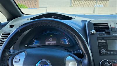 2013 Nissan Leaf SV PREFFERED PACKAGE !  NEVER BUY GAS AGAIN ! - Photo 10 - Honolulu, HI 96818