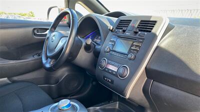 2013 Nissan Leaf SV PREFFERED PACKAGE !  NEVER BUY GAS AGAIN ! - Photo 11 - Honolulu, HI 96818