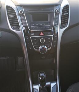 2016 Hyundai Elantra GT GT  SPORTY GT ! - Photo 16 - Honolulu, HI 96818