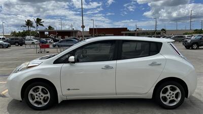 2013 Nissan Leaf SV  SUPER LOW MILES - Photo 2 - Honolulu, HI 96818