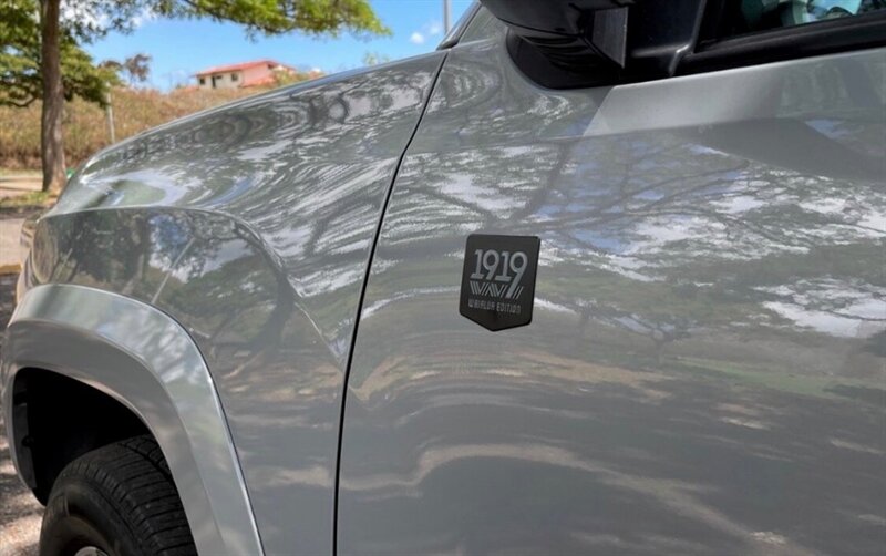 2019 Toyota Tacoma SR5 V6 "WAIALUA EDITION " VERY RARE ! SUPER LOW MILES ! LIKE NEW ! - Photo 15 - Honolulu, HI 96818