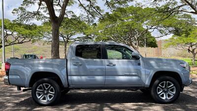 2019 Toyota Tacoma SR5 V6  SUPER LOW MILES ! LIKE NEW ! - Photo 6 - Honolulu, HI 96818