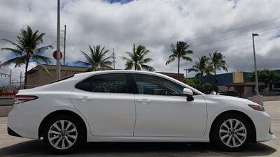 2018 Toyota Camry LE  RELIABLE AND BEAUTIFUL! - Photo 5 - Honolulu, HI 96818