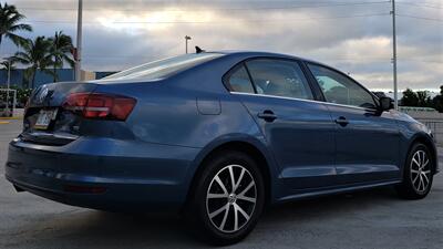 2018 Volkswagen Jetta 1.4T SE   SWEET FAST GERMAN PRECISION DESIGN !  OCEAN BLUE SPORTY AFFORDABLE ! - Photo 6 - Honolulu, HI 96818