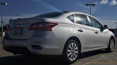 2018 Nissan Sentra NISSAN QUALITY !  MIDSIZE COMFORT ! GAS SAVER ! - Photo 4 - Honolulu, HI 96818