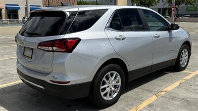 2022 Chevrolet Equinox LT  4 WHEEL DRIVE ! SUPER LOW MILES ! - Photo 5 - Honolulu, HI 96818