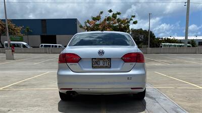 2014 Volkswagen Jetta SE PZEV  GAS SAVER! PRICED TO SELL ! - Photo 6 - Honolulu, HI 96818